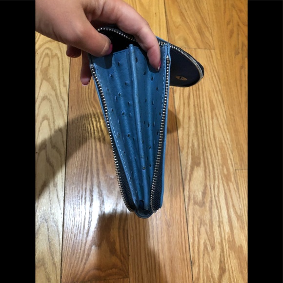 Charming Charlie blue faux ostrich clutch - Picture 10 of 10